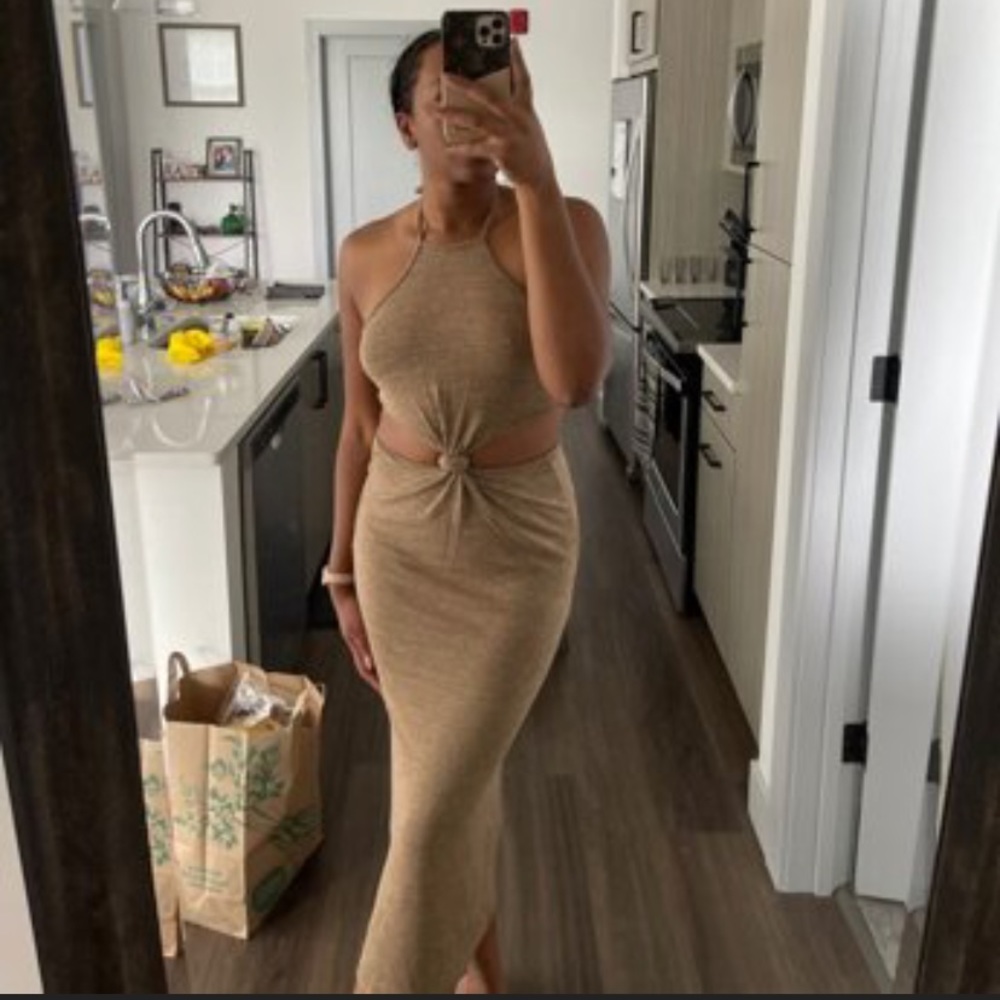 SIMILAR TO cult gaia Metallic Gold Twist Cutout Halter Maxi Dress - Picture 3 of 4